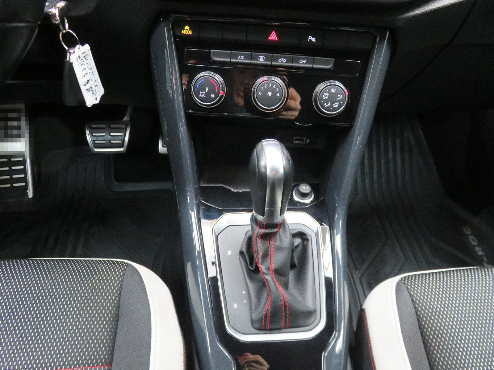 Volkswagen T-Roc Sport*Navi*DAB*ACC*AppleCarPlay*Allwetter* foto 18