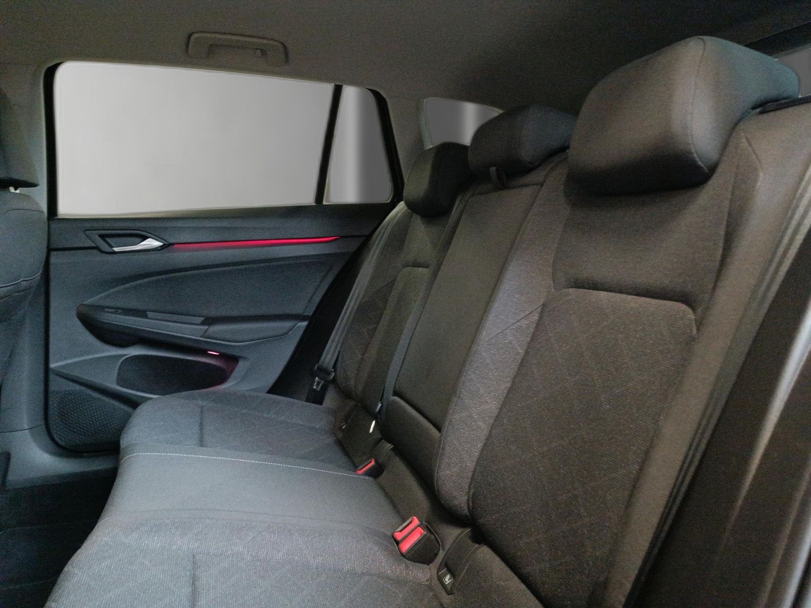 Volkswagen Golf VIII Var. 1.5 TSI LIFE AHK*RFK*ACC*App-Con. foto 17