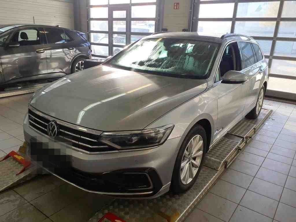 Volkswagen Passat Variant DSG GTE AHK/Matrix/Digital/DAB+ foto 1