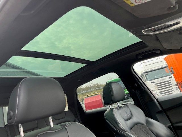 Audi SQ7 4.0 TDI quattro foto 12