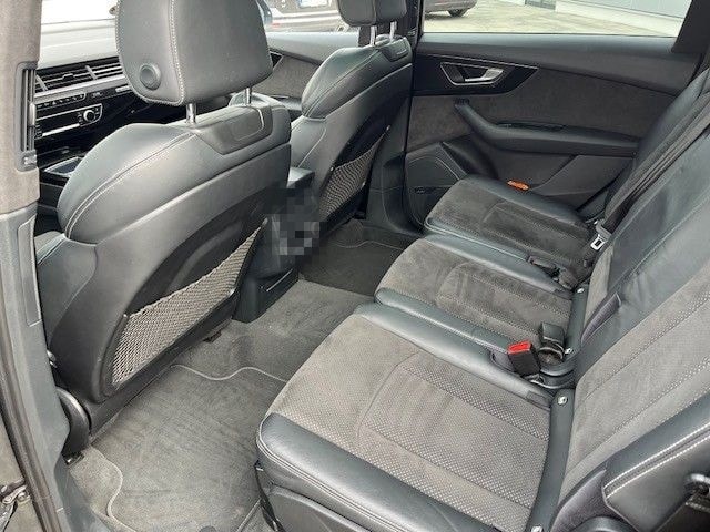 Audi SQ7 4.0 TDI quattro foto 13