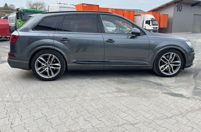 Audi SQ7 4.0 TDI quattro foto 6
