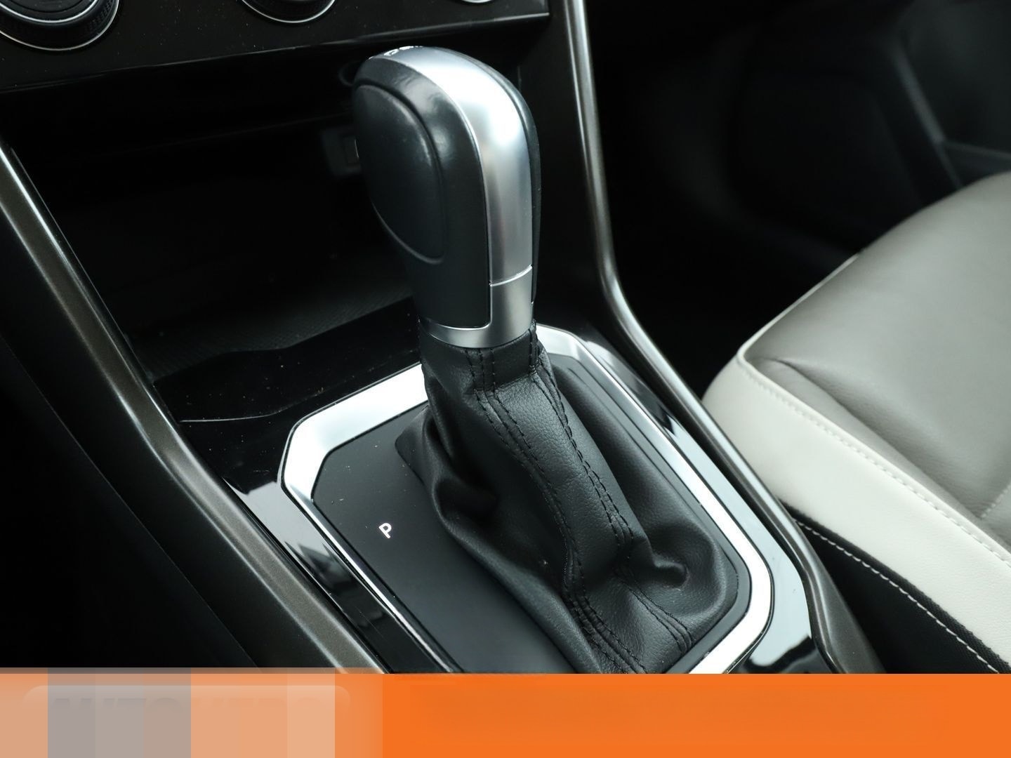 Volkswagen T-Roc 2.0 TDI Style Aut.*NAV*LED*ACC*PDC*SHZ*BT* foto 24