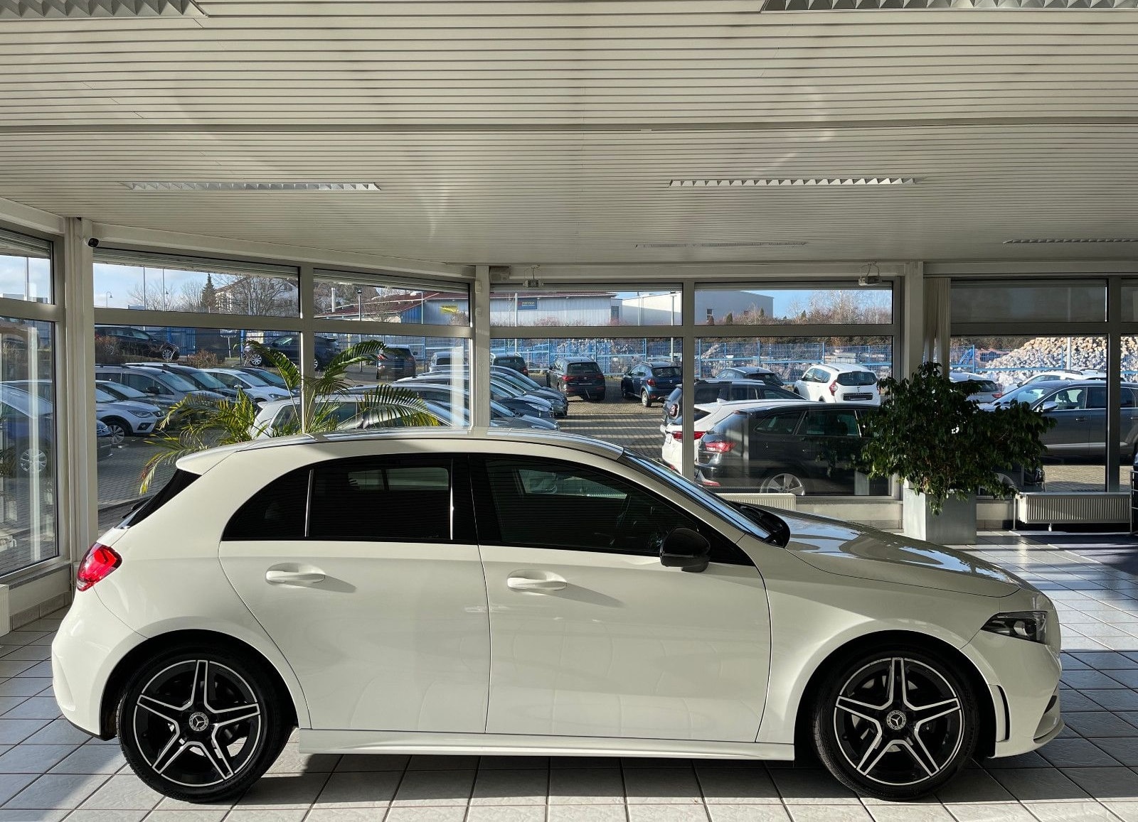 Mercedes-Benz A 180 d *LED*AppleCP*Sportsitz*AMG-Line* foto 4