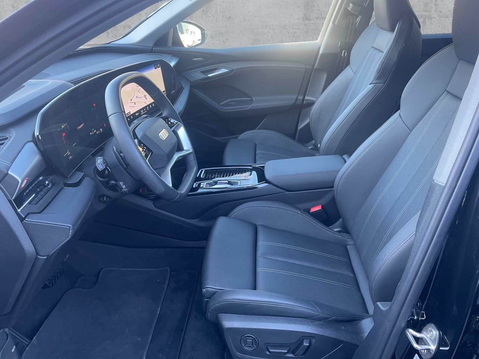 Audi Q6 e-tron QU S-LINE MATRIX+HuD+B&O+AIR+AHK+PANO foto 12