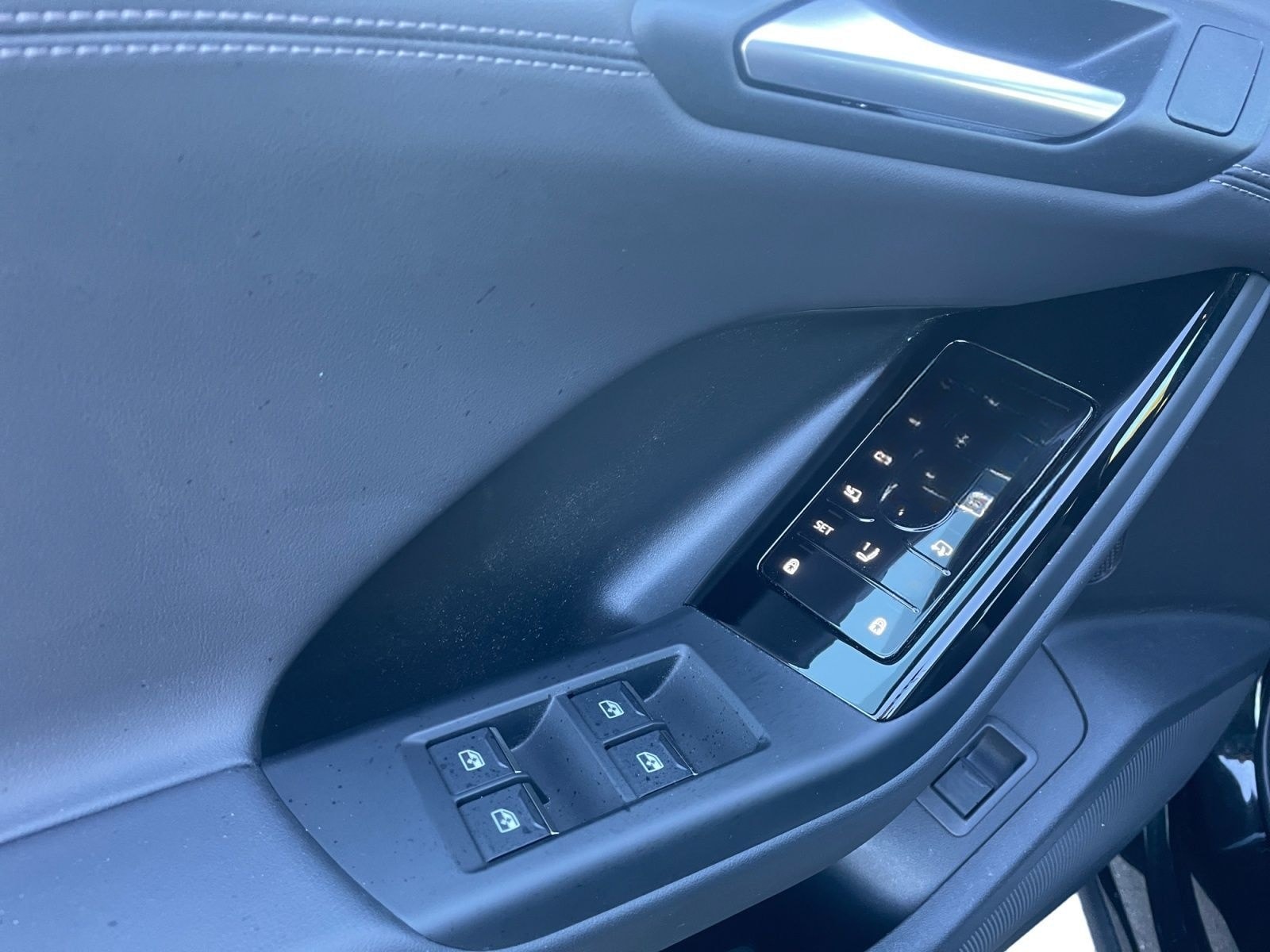 Audi Q6 e-tron QU S-LINE MATRIX+HuD+B&O+AIR+AHK+PANO foto 15