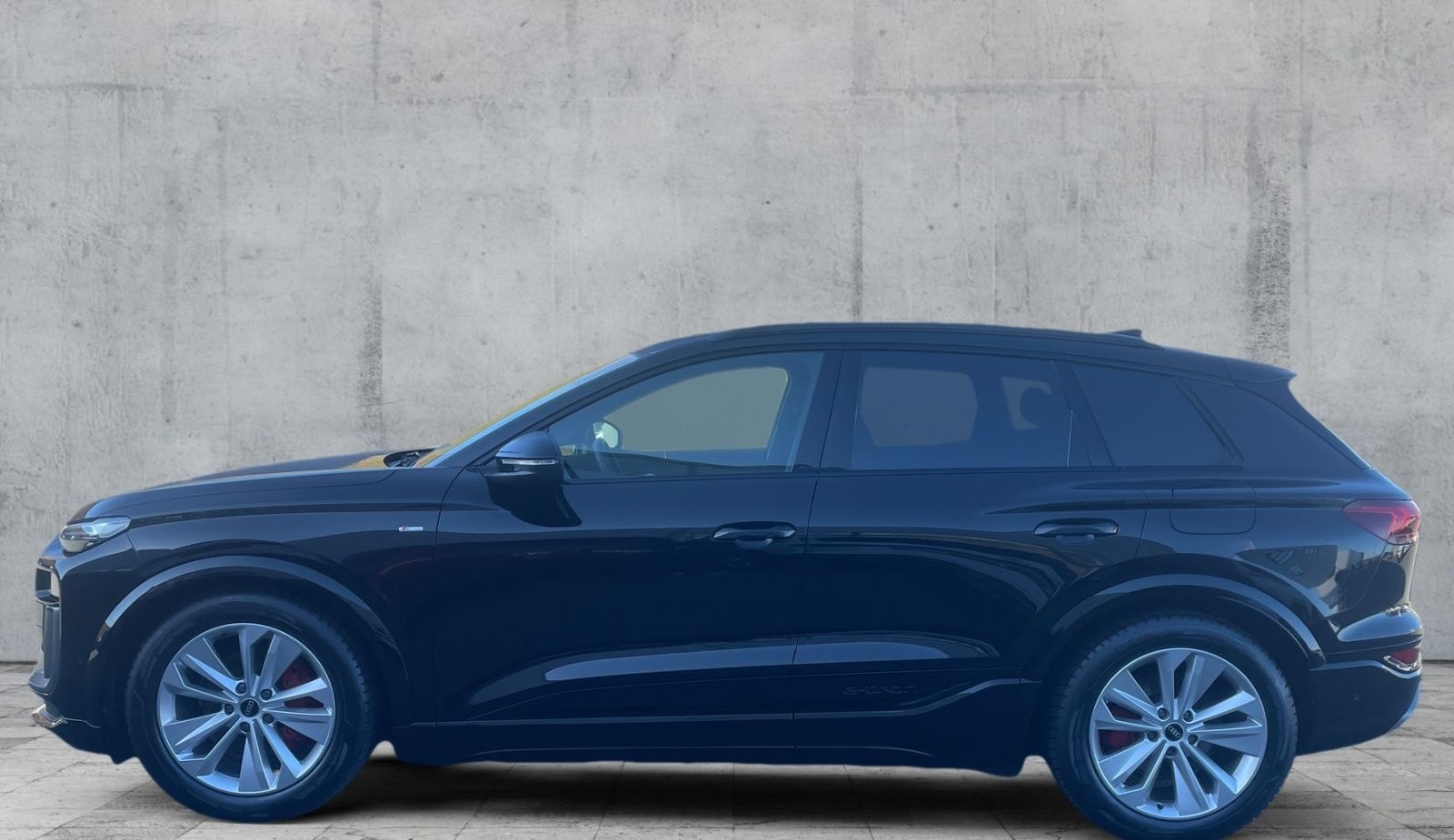 Audi Q6 e-tron QU S-LINE MATRIX+HuD+B&O+AIR+AHK+PANO foto 4