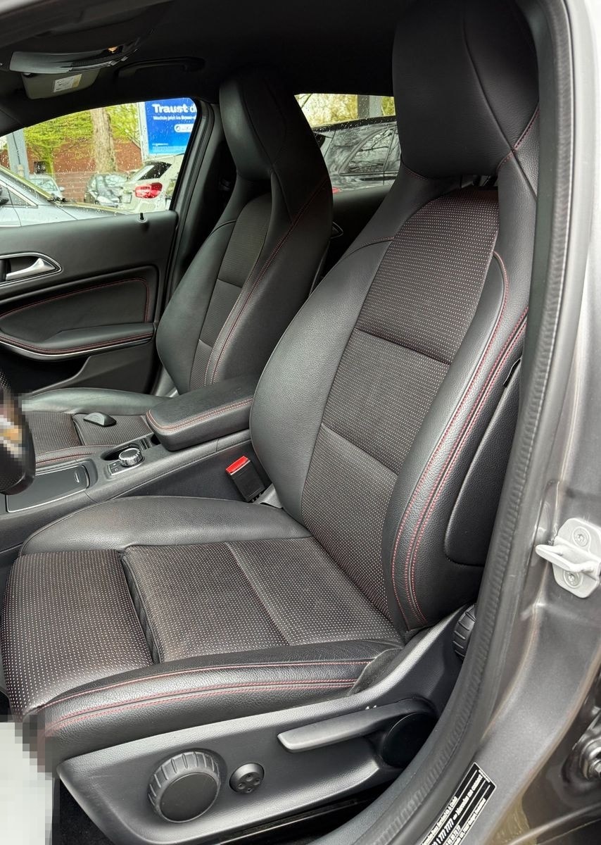 Mercedes-Benz GLA 200 AMG/Kamera/Automatik/Neu Inspektion foto 14