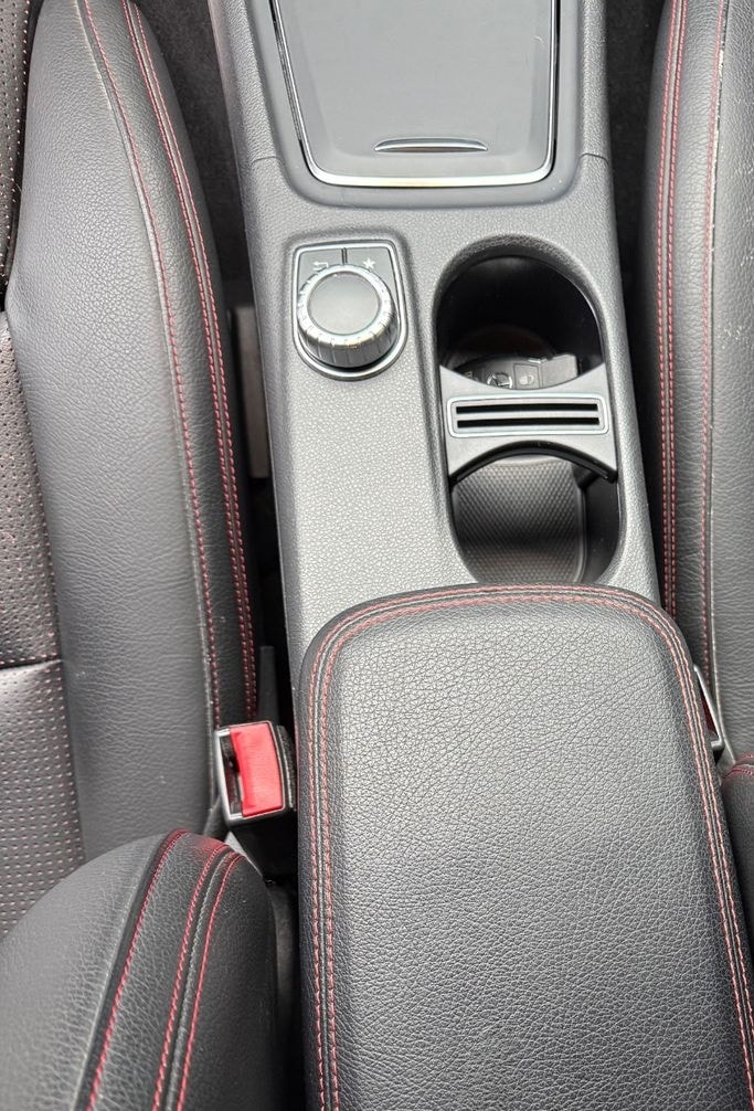 Mercedes-Benz GLA 200 AMG/Kamera/Automatik/Neu Inspektion foto 18