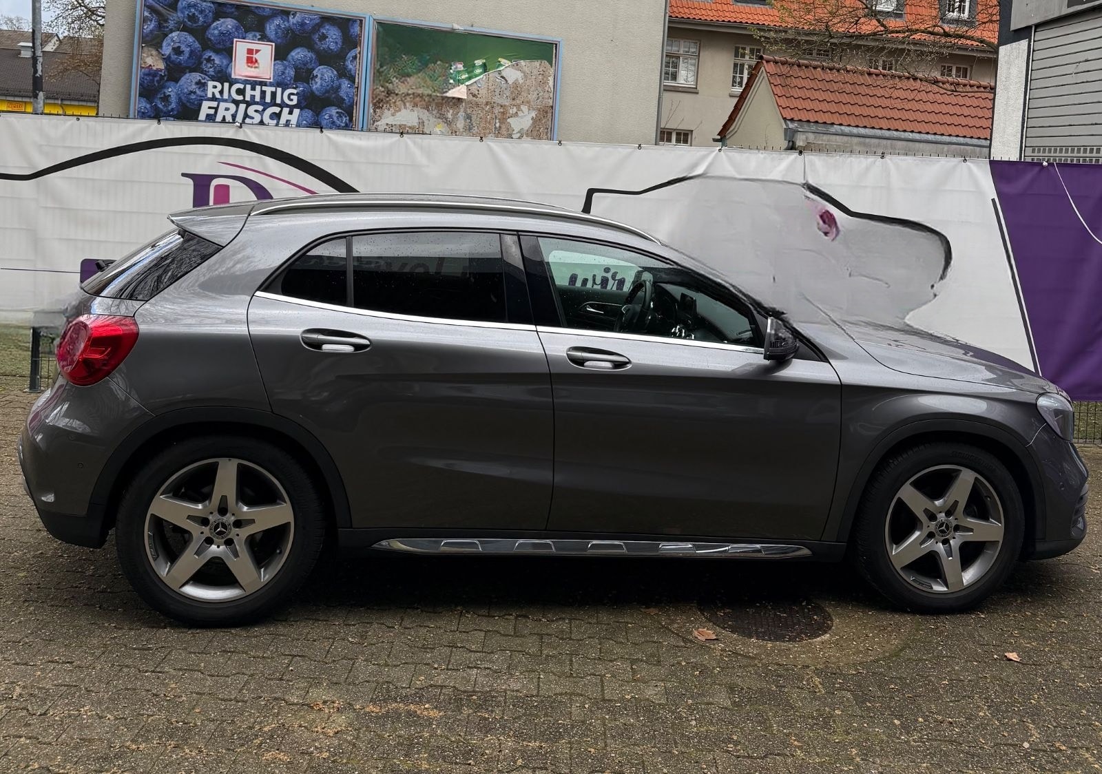 Mercedes-Benz GLA 200 AMG/Kamera/Automatik/Neu Inspektion foto 6