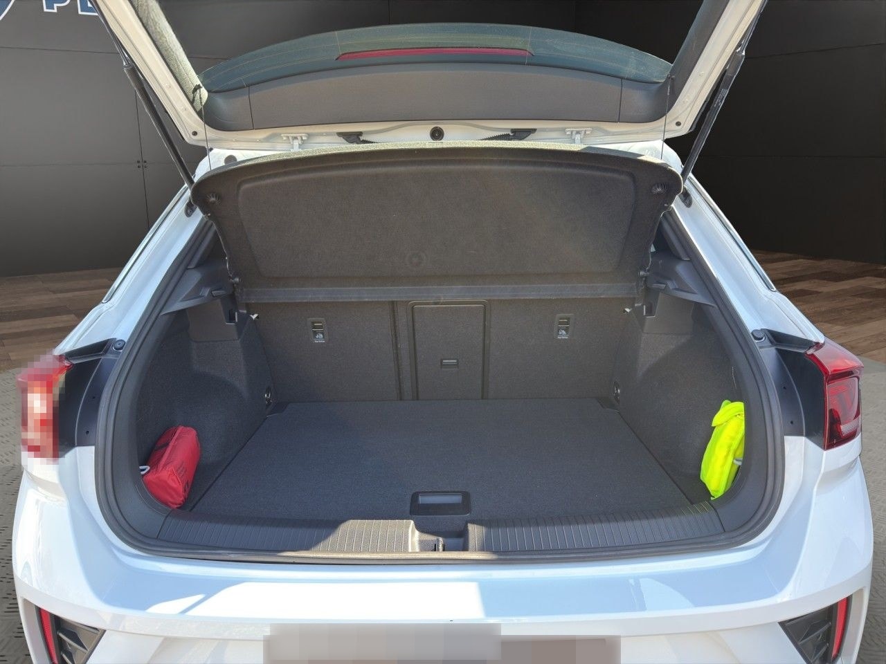 Volkswagen T-Roc 1.0 TSI R-Line ACC+PDC+LED+SPURASSIST+SHZ foto 21