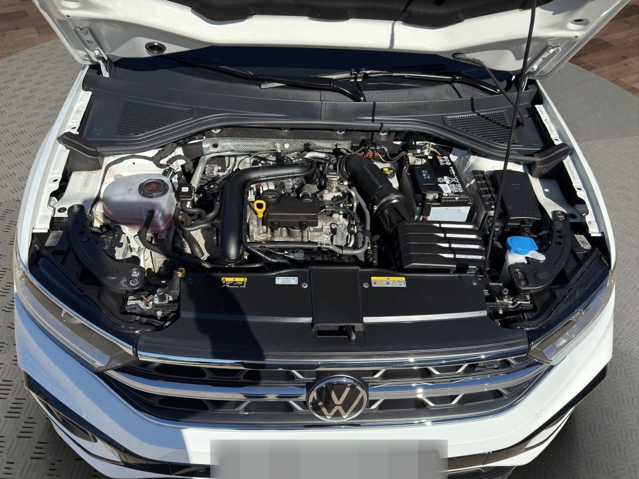 Volkswagen T-Roc 1.0 TSI R-Line ACC+PDC+LED+SPURASSIST+SHZ foto 9