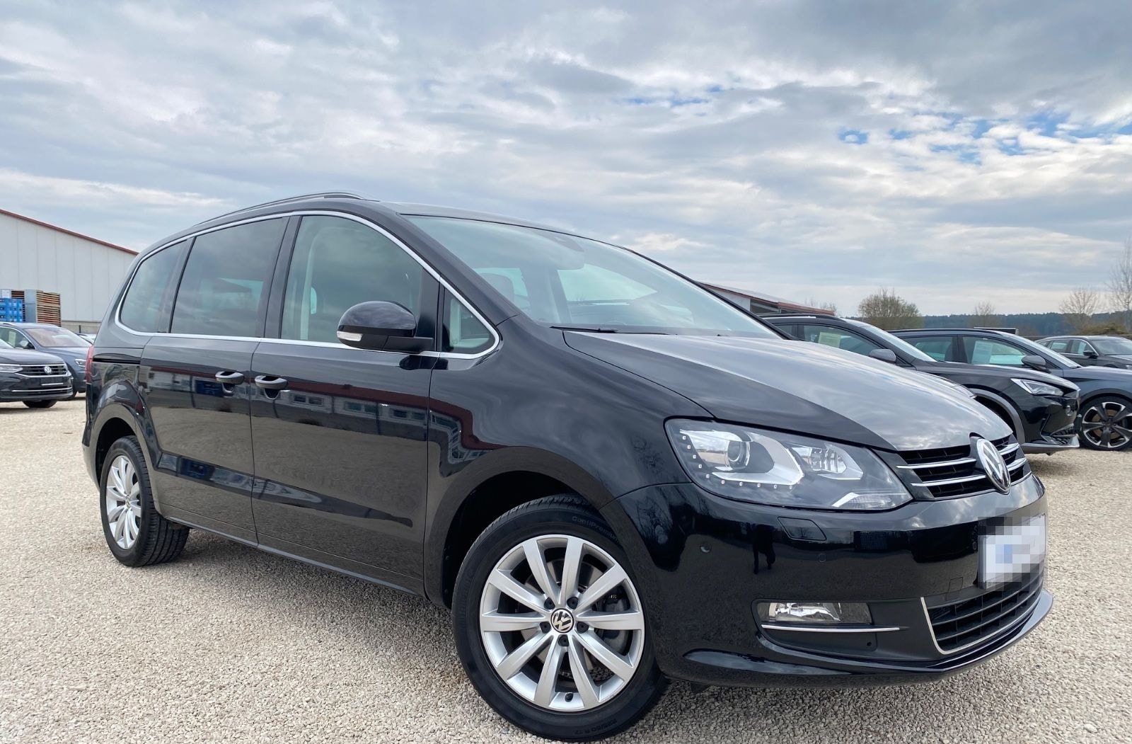 Volkswagen Sharan Highline ,NAVI,XENON,ACC,SHZ,AHK,RFK,DAB foto 3