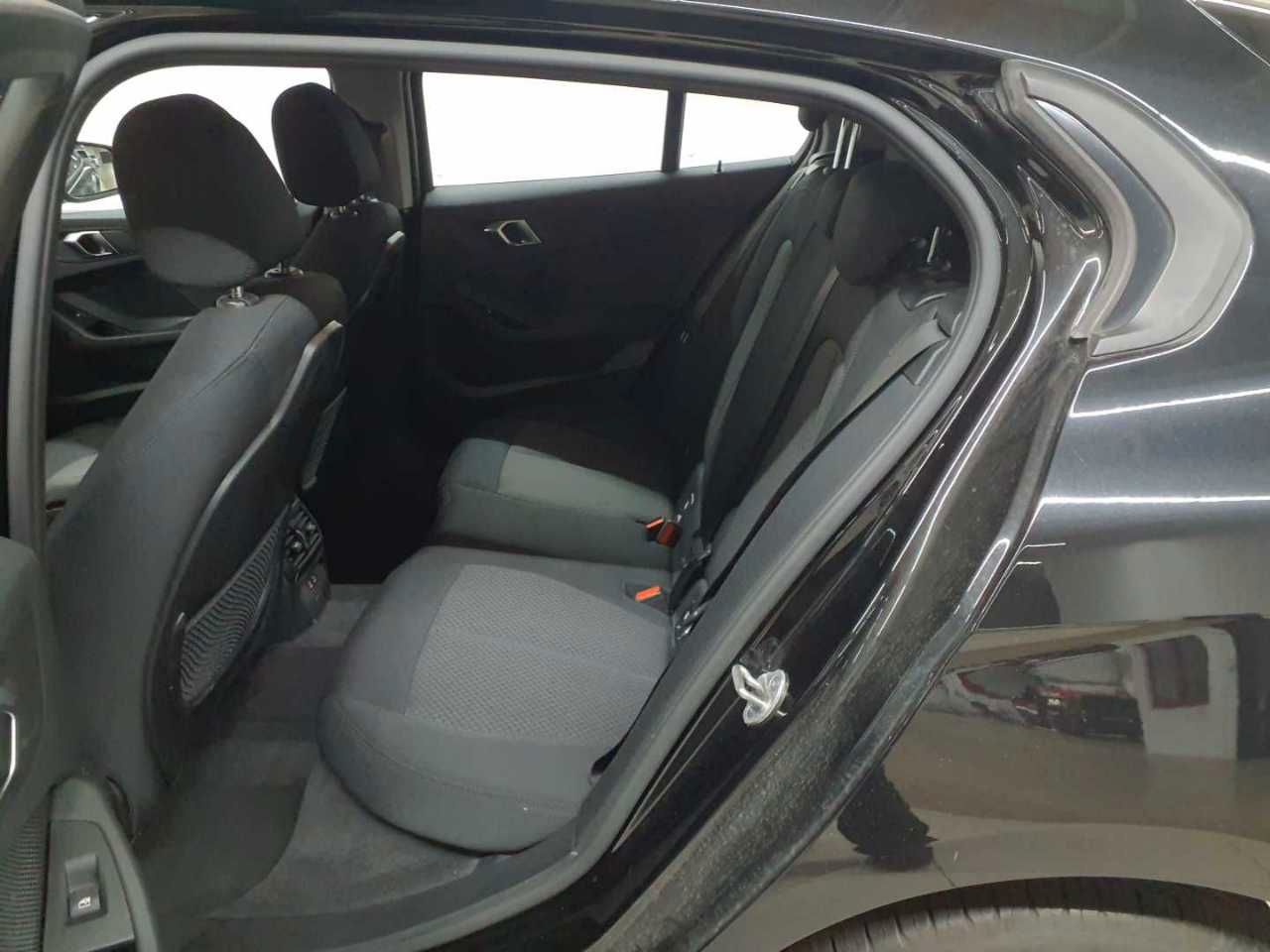 BMW 118d Aut. Advantage Navi SHZ LED foto 5