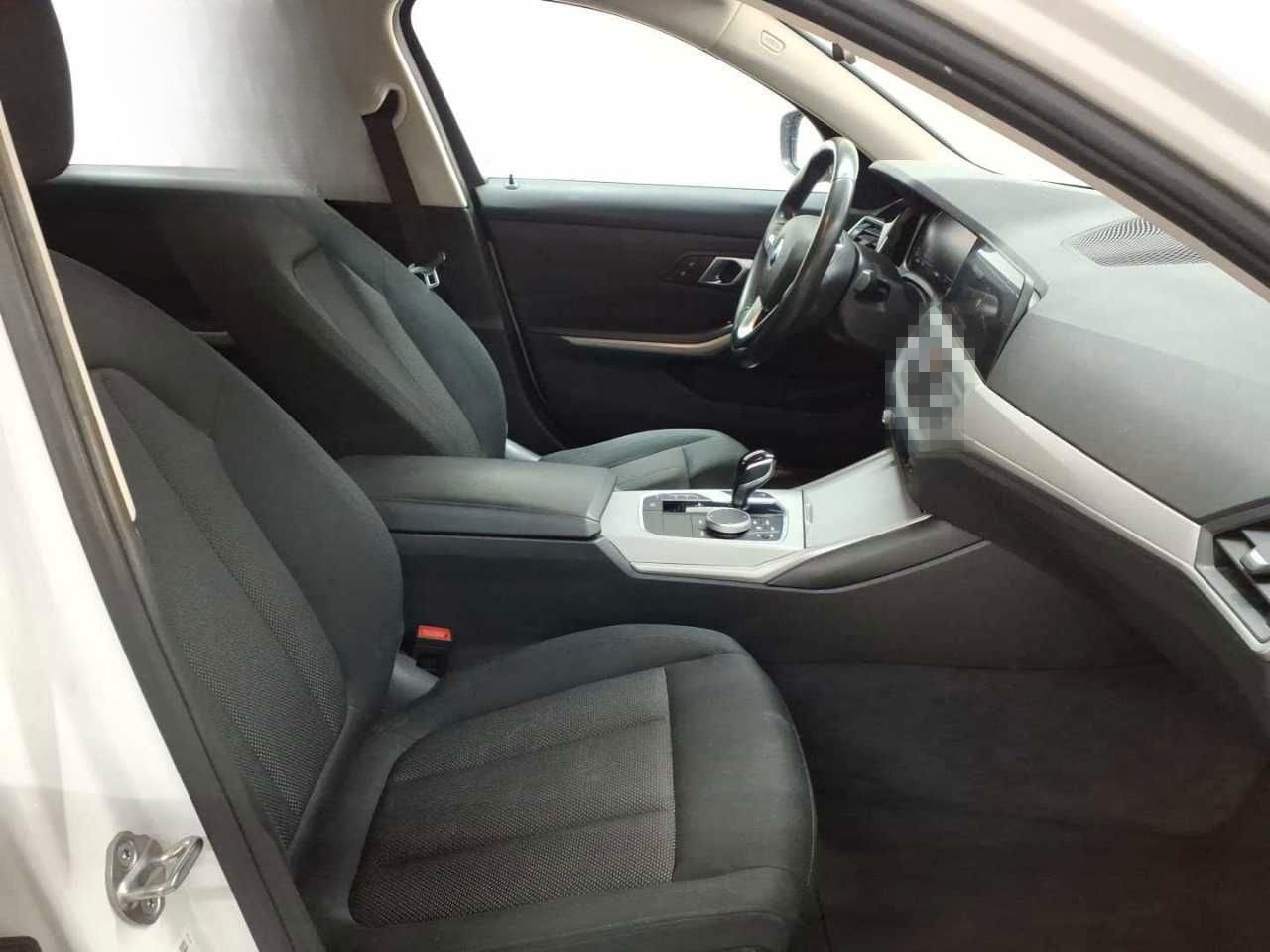 BMW 318d Touring Aut. Navi SHZ LED foto 11