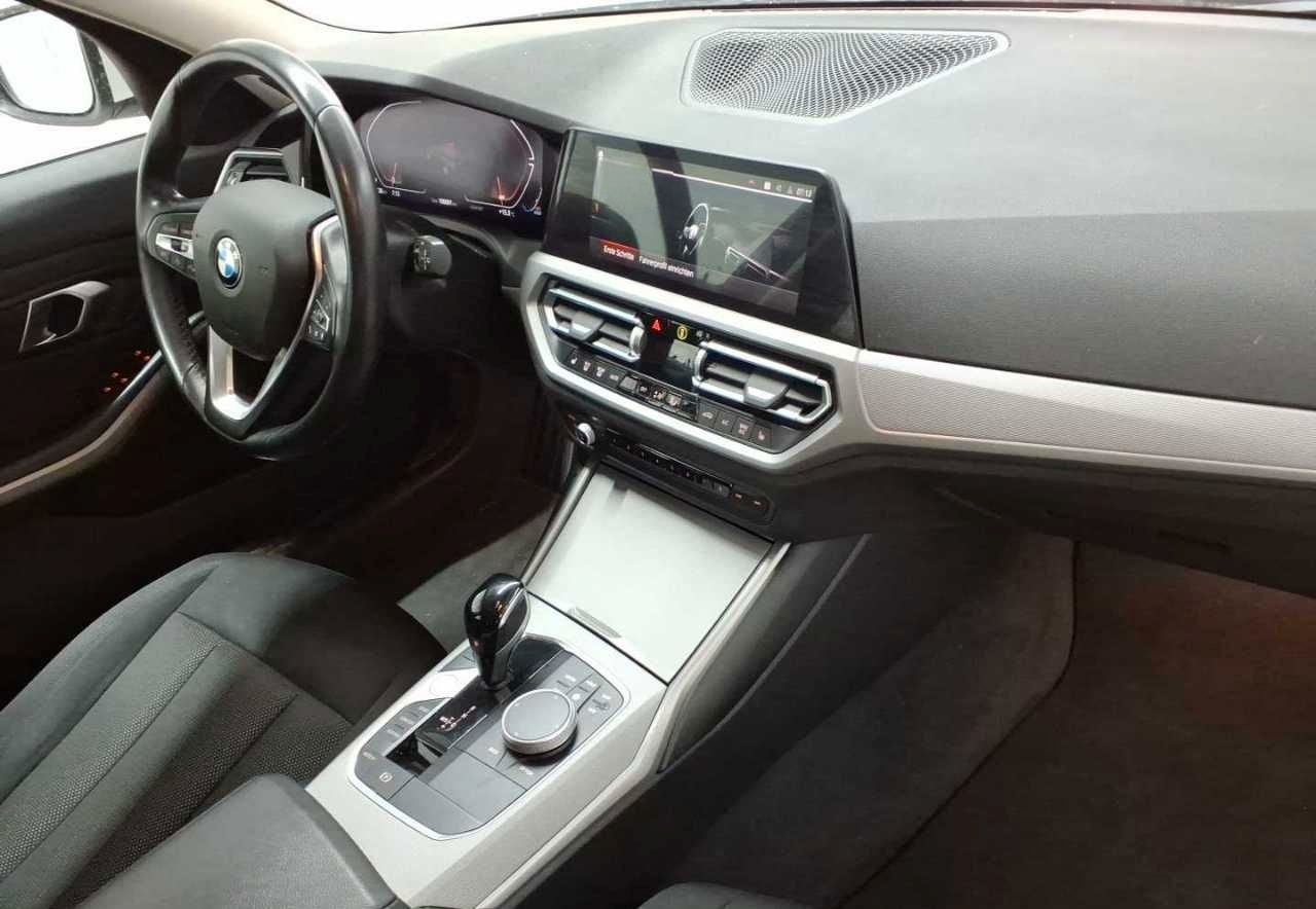 BMW 318d Touring Aut. Navi SHZ LED foto 12