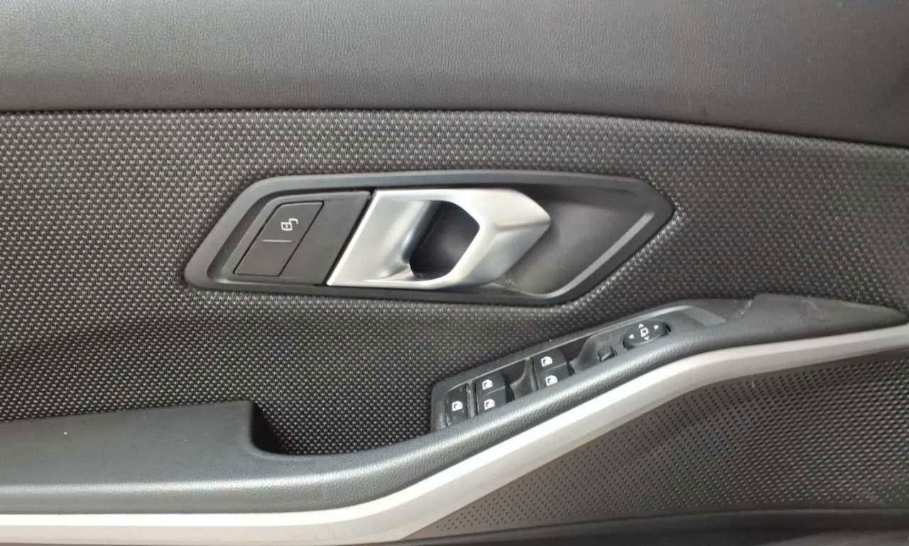 BMW 318d Touring Aut. Navi SHZ LED foto 4