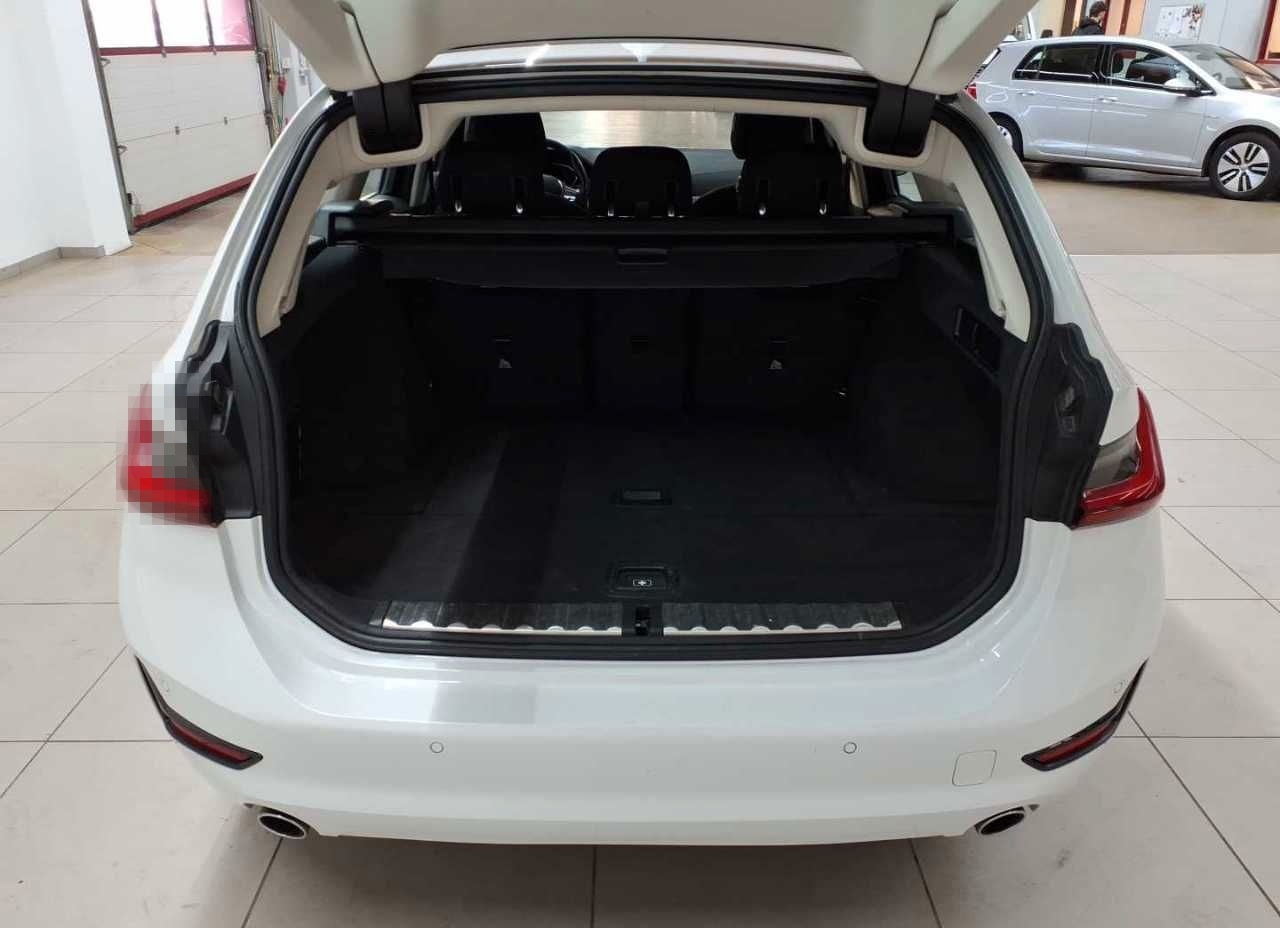 BMW 318d Touring Aut. Navi SHZ LED foto 9