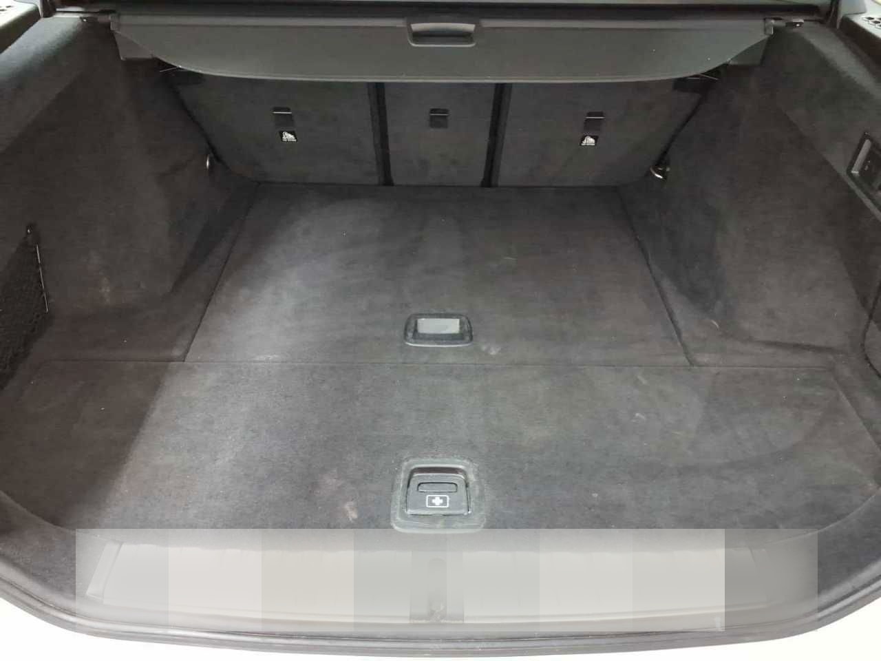 BMW 318d Touring Aut. Navi SHZ LED foto 10