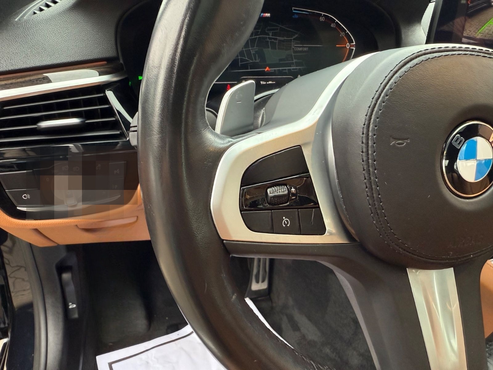 BMW 520d M-Sport*Glasdach*Harman*Kamera*AHK*4 Zonen foto 23