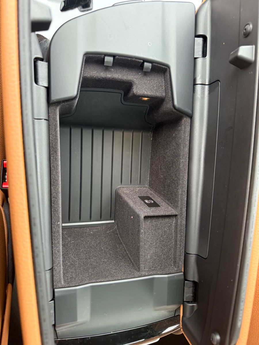 BMW 520d M-Sport*Glasdach*Harman*Kamera*AHK*4 Zonen foto 25