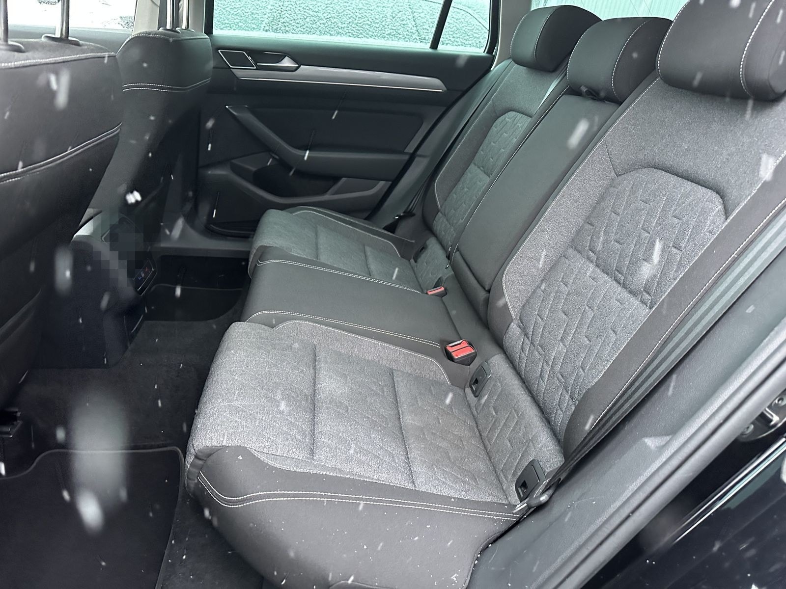 Volkswagen Passat Variant GTE NAV+LED+AHK+VCOCK+KAM+17ZO+PP foto 11