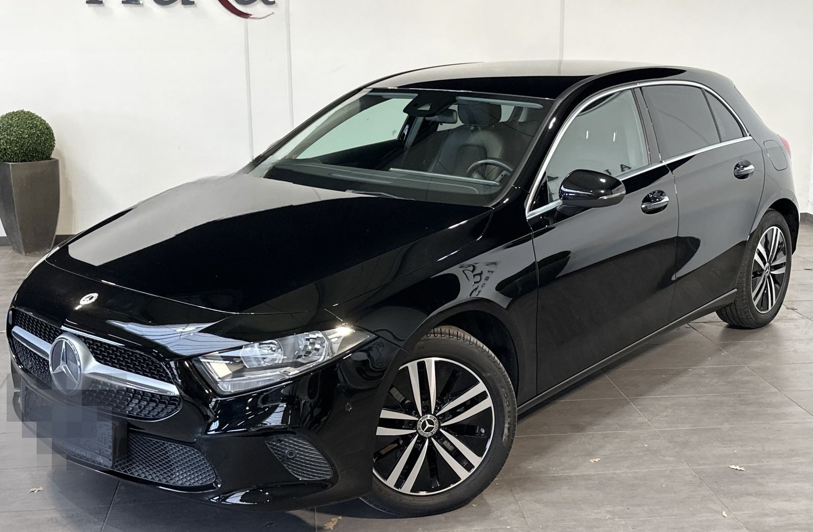 Mercedes-Benz A 250e Progressive NAV+KEYLESS+TEMPO+PARKASSIST foto 1