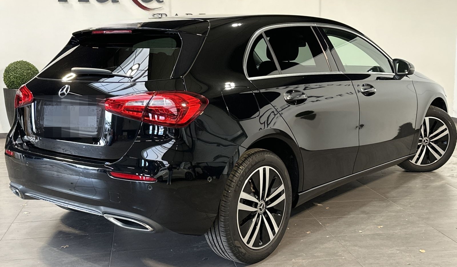 Mercedes-Benz A 250e Progressive NAV+KEYLESS+TEMPO+PARKASSIST foto 4