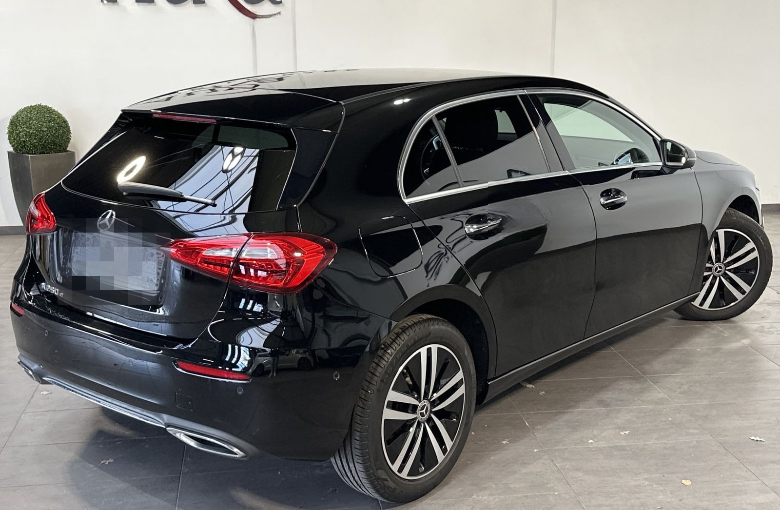 Mercedes-Benz A 250e Progressive NAV+KEYLESS+TEMPO+PARKASSIST foto 5