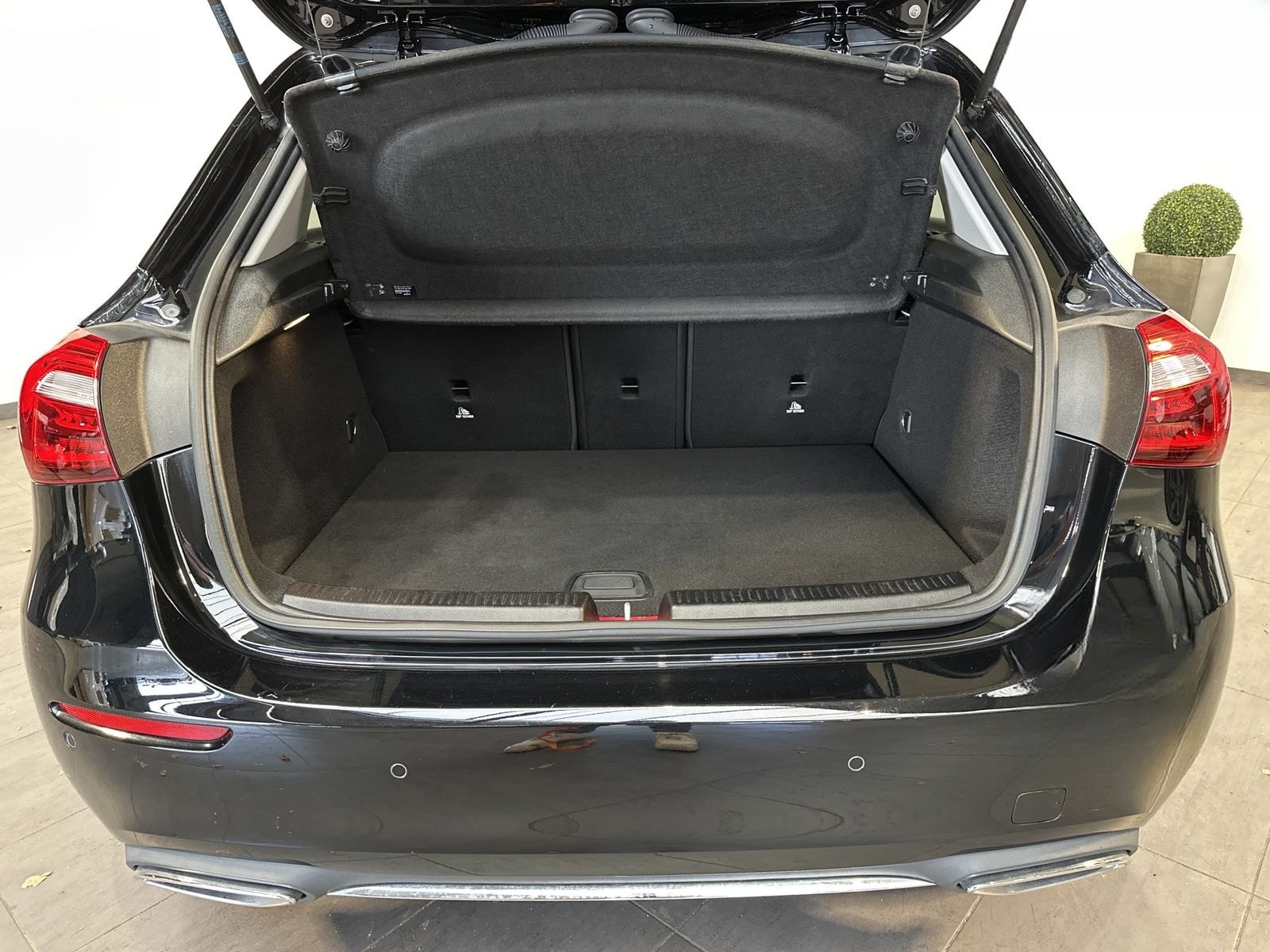 Mercedes-Benz A 250e Progressive NAV+KEYLESS+TEMPO+PARKASSIST foto 6