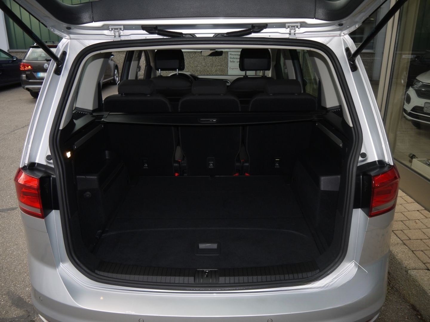 Volkswagen Touran 2.0 TDI Comfortline NAVI LEC ACC foto 14