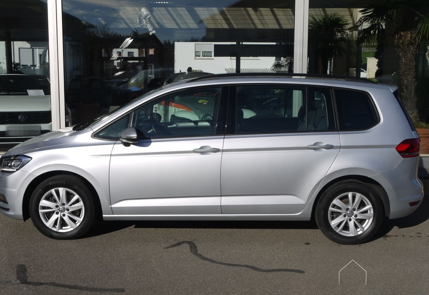 Volkswagen Touran 2.0 TDI Comfortline NAVI LEC ACC foto 3
