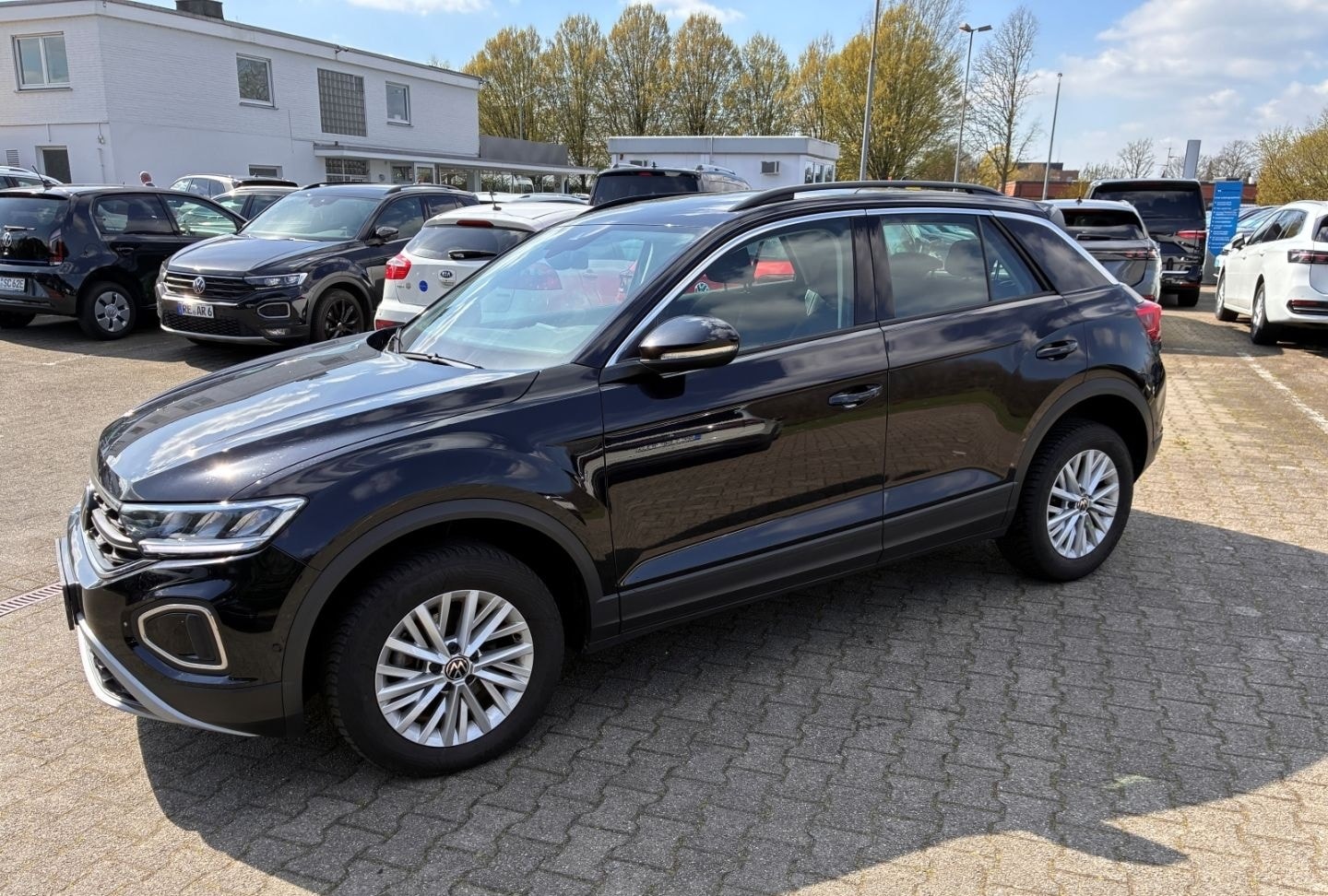 Volkswagen T-Roc LIFE 2.0 TDI NAVI SHZ ACC APP-CONNECT ALLW foto 4