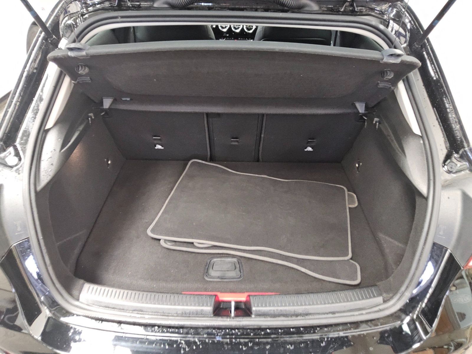 Mercedes-Benz A 250 e Progressive T-Leder Navi LED RfK Shz foto 12