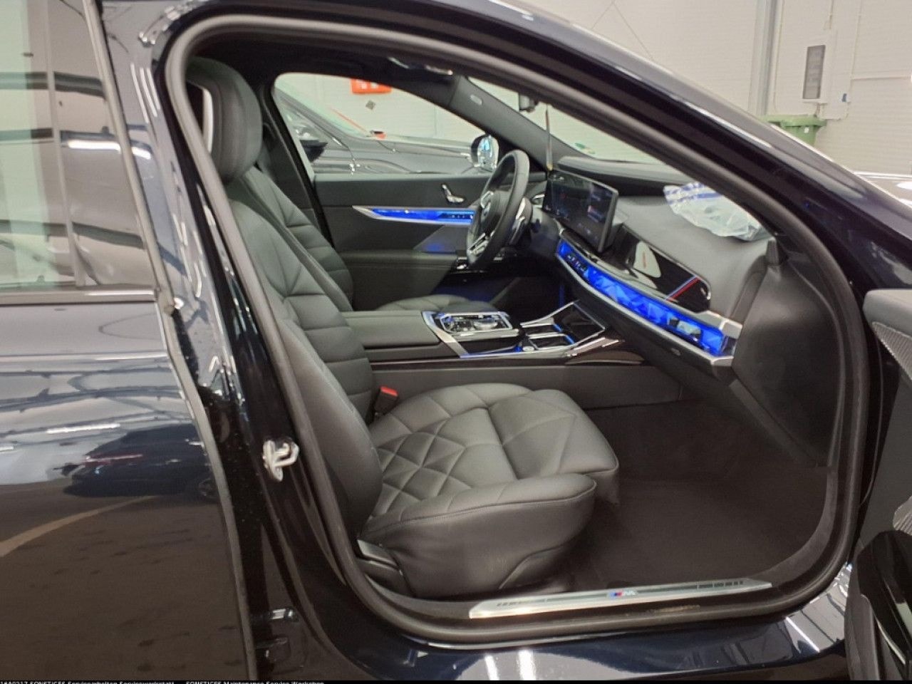 BMW 740d xDr M SPORT SkyLounge,StHzg,360°,DAPro,HUD foto 6