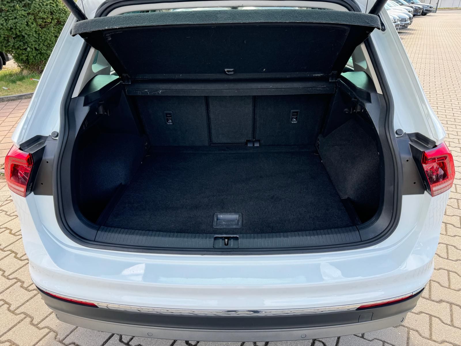 Volkswagen Tiguan 2.0 TDI Highline Virtual Kamera ACC Alu foto 11