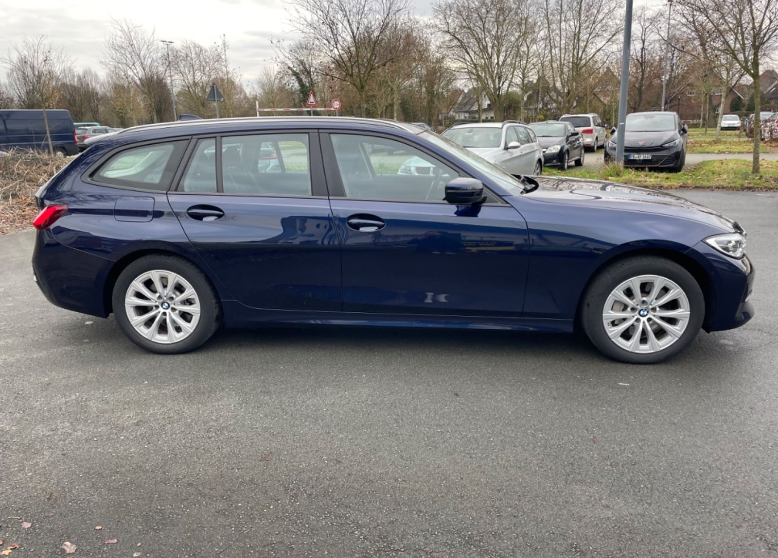 BMW 330e Advantage HeadUp PANO VirtuCock Kamera 1.Hd foto 4