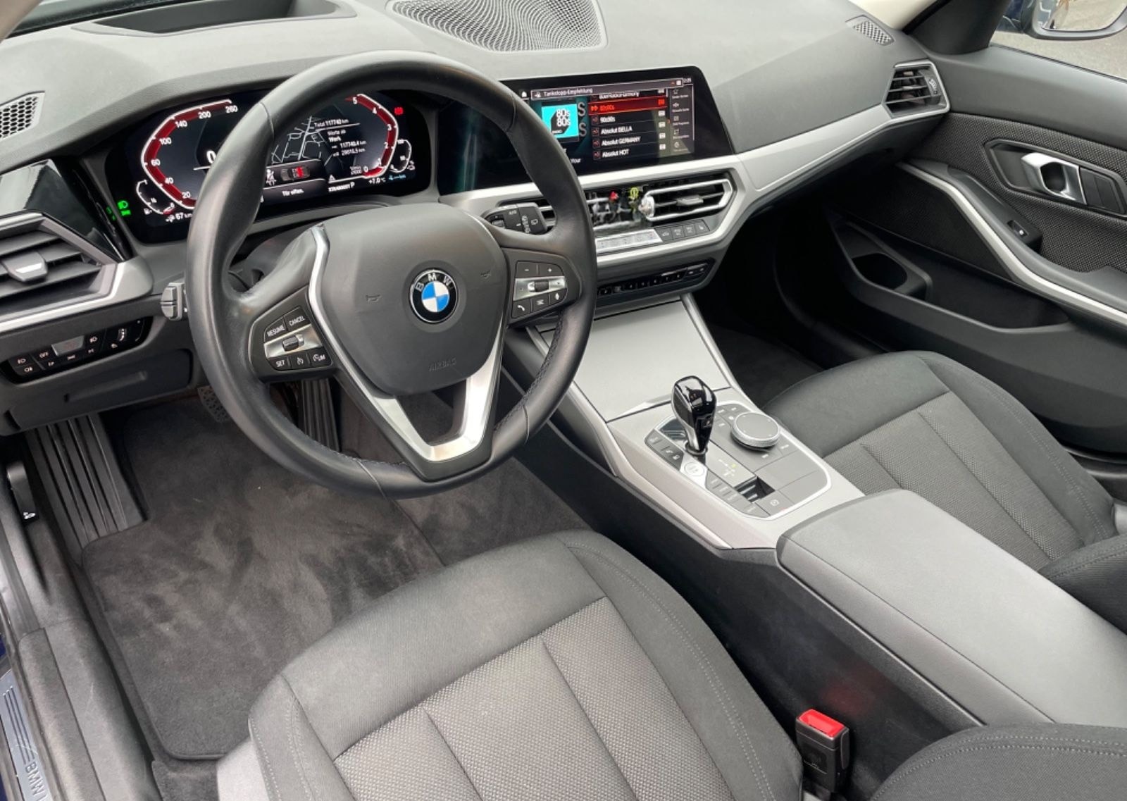 BMW 330e Advantage HeadUp PANO VirtuCock Kamera 1.Hd foto 9