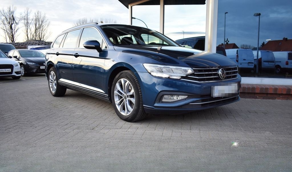 Volkswagen Passat Variant 2.0 TDI SCR Business LED-Scheinwe foto 1
