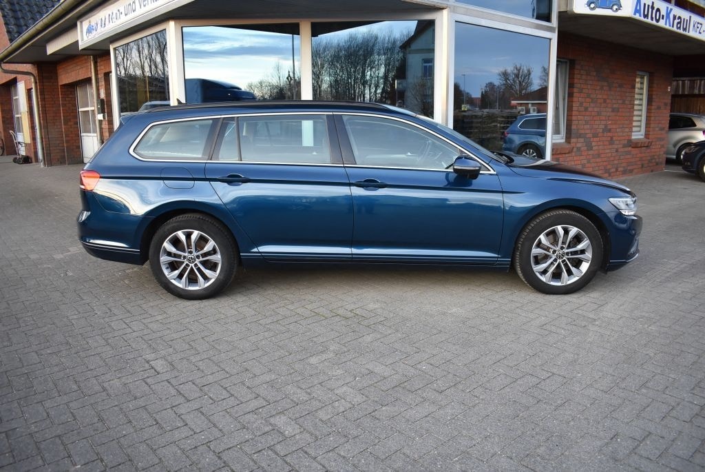 Volkswagen Passat Variant 2.0 TDI SCR Business LED-Scheinwe foto 2