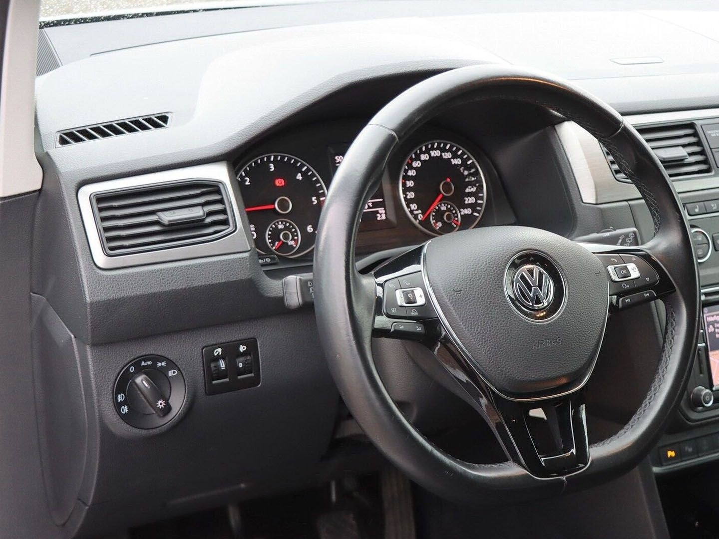 Volkswagen Caddy Trendline 2.0 TDI SCR ACC/AHK/NAVI/SITZHZ. foto 12