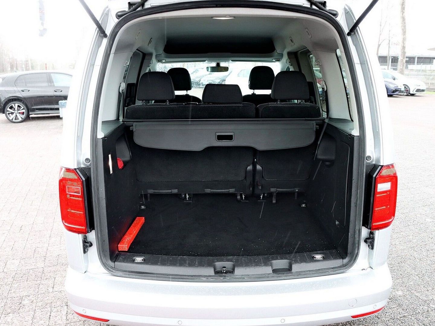 Volkswagen Caddy Trendline 2.0 TDI SCR ACC/AHK/NAVI/SITZHZ. foto 15