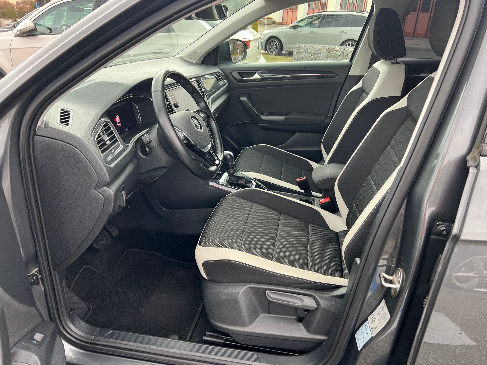 Volkswagen T-Roc Sport ACC, Kamera, el.Hecktür foto 4