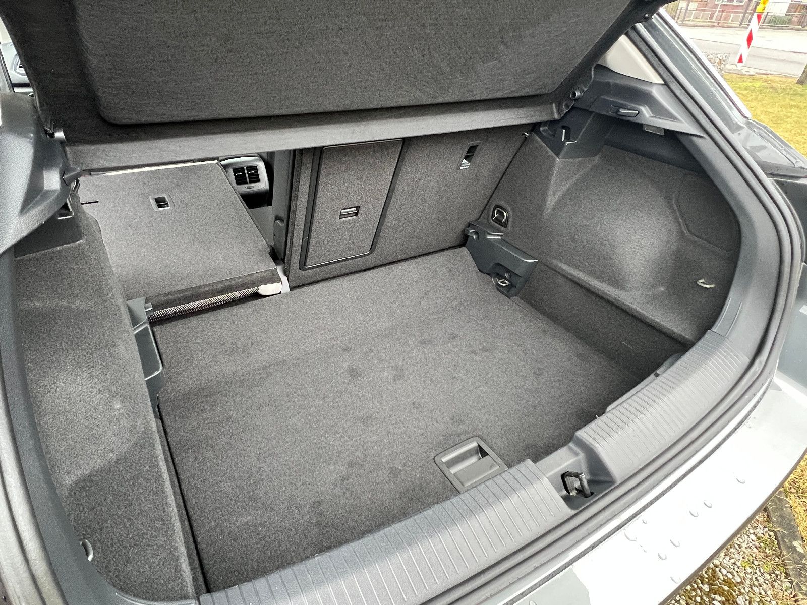 Volkswagen T-Roc Sport ACC, Kamera, el.Hecktür foto 10