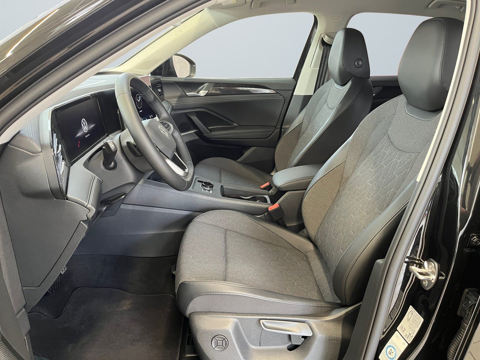 Volkswagen Tiguan Life 1.5 eTSI DSG ACC AHK Keyless-Start foto 7