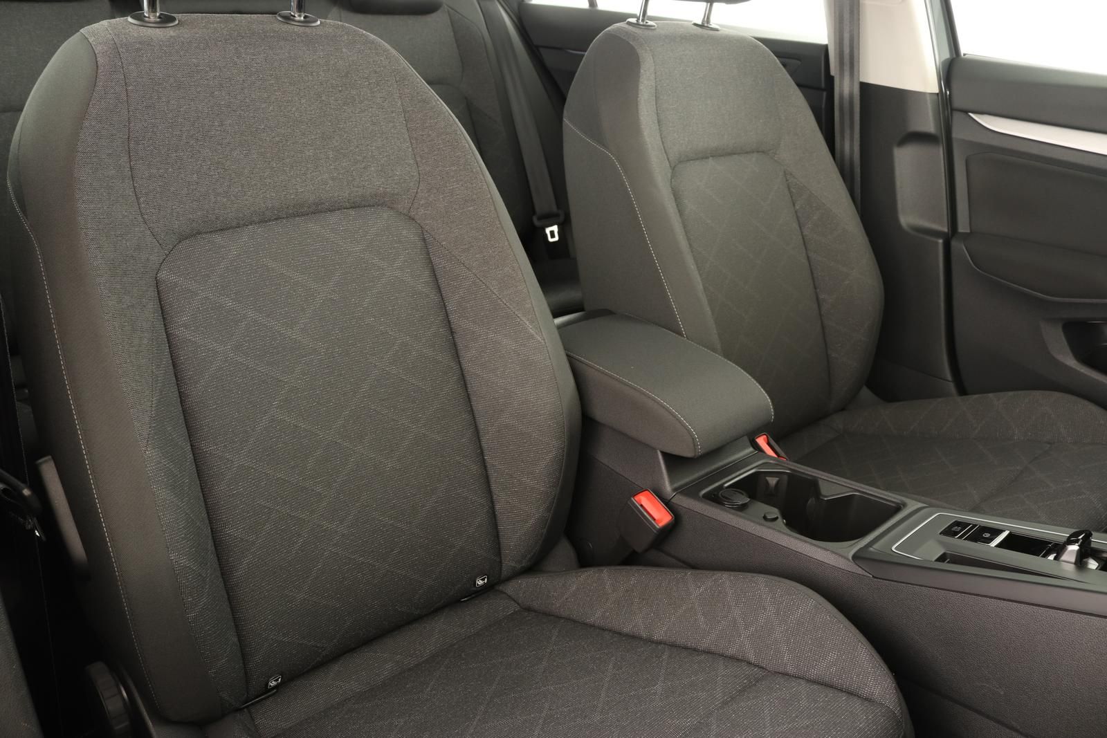 Volkswagen Golf 8 1.5 eTSI Life DSG VIRTUAL LED NAVI ACC AP foto 14