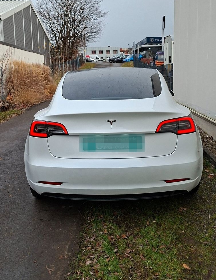 Tesla Model 3 Long Range Dual AWD SOH93% AMD Ryzen foto 3