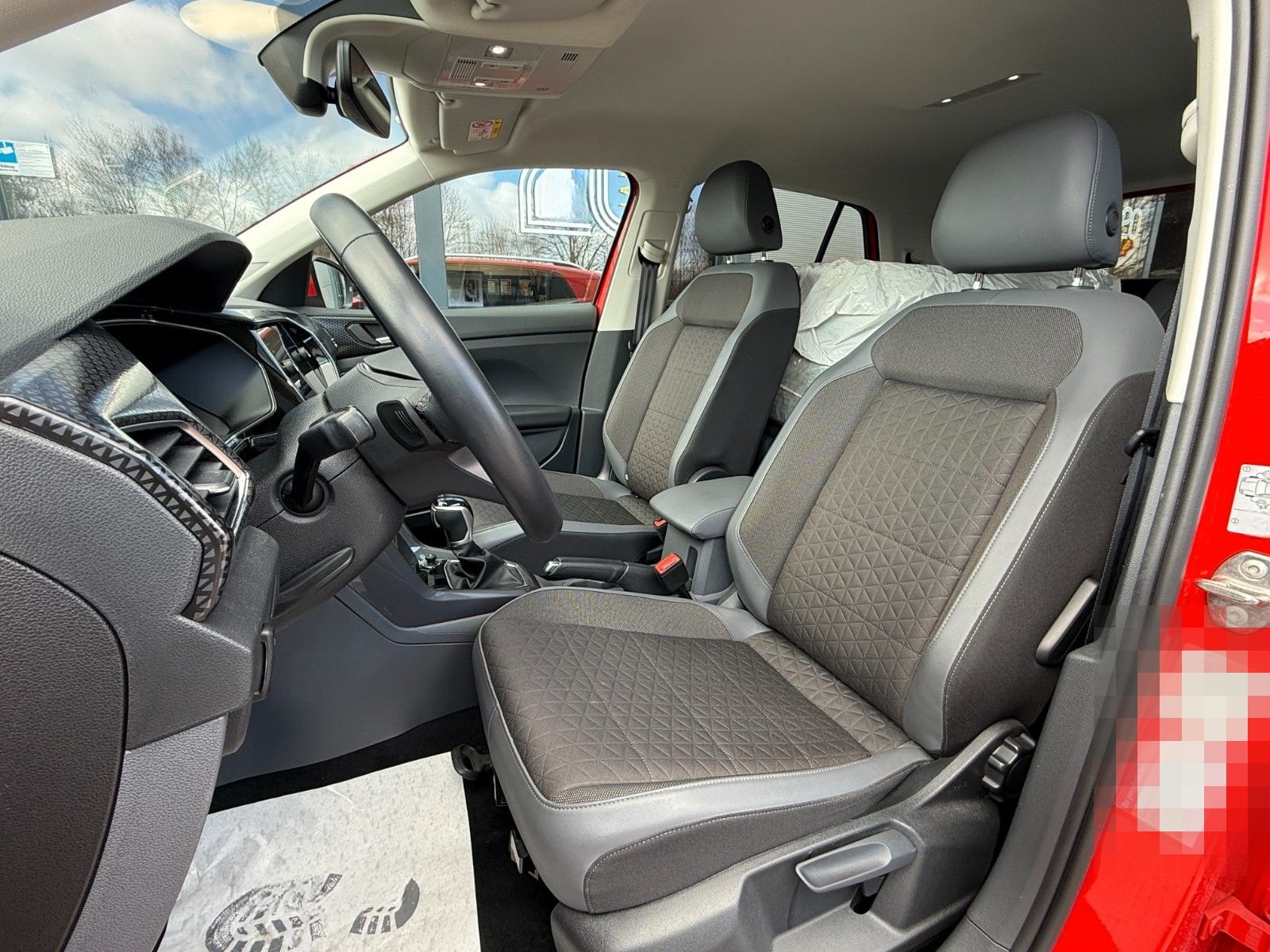 Volkswagen T-CROSS STYLE 1.5 TSI DSG ACC NAVI SHZ LED ASSIS foto 16