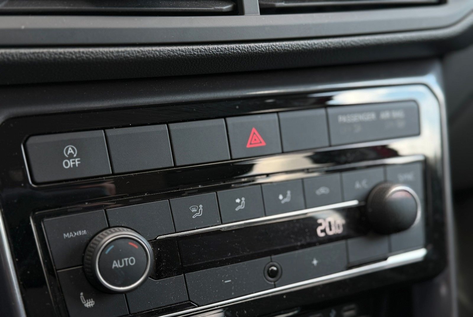 Volkswagen T-CROSS STYLE 1.5 TSI DSG ACC NAVI SHZ LED ASSIS foto 22