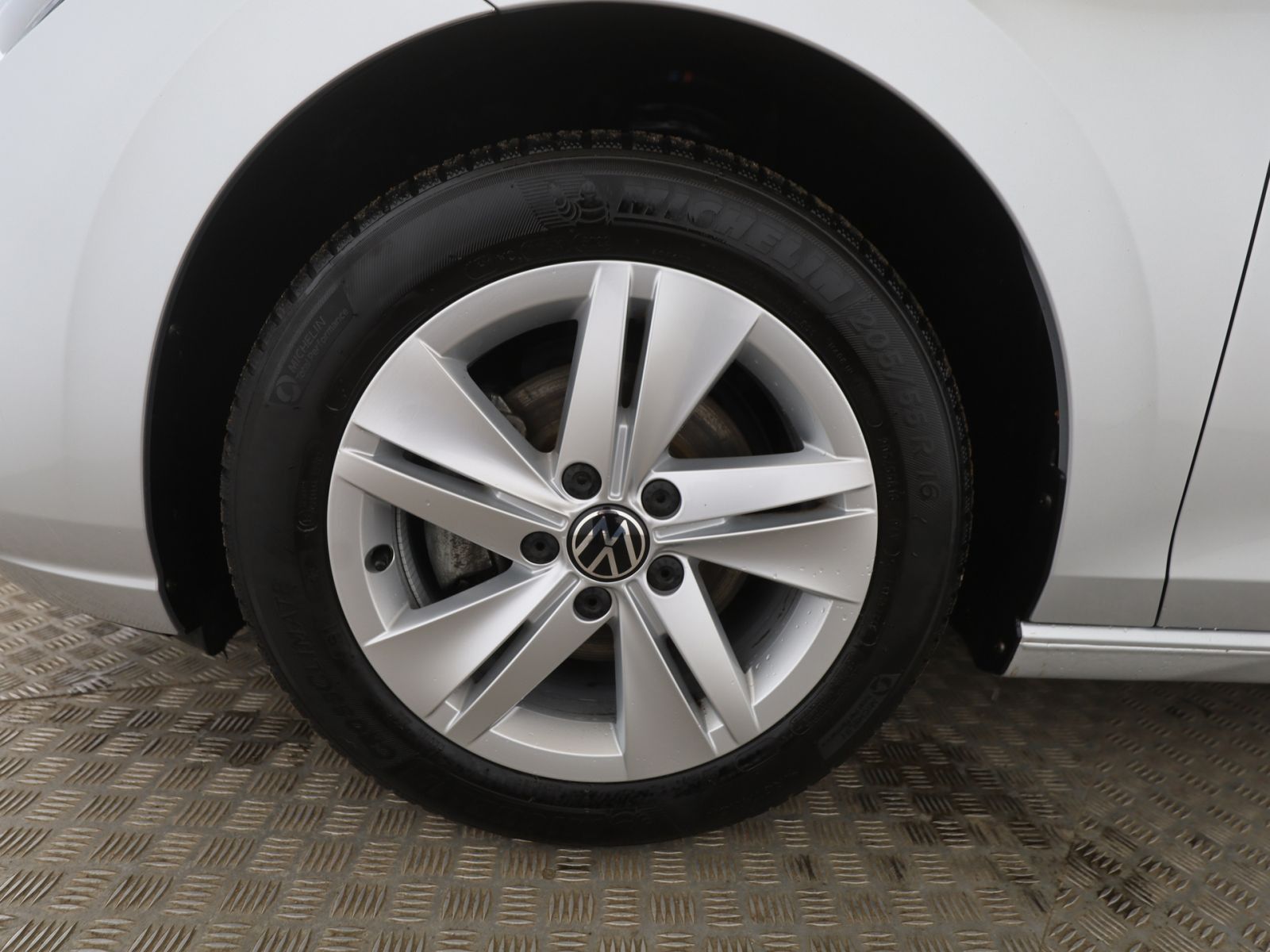 Volkswagen Golf VIII 1.5 TSI Life LED+PDC+SHZ+Navi+AppleCar foto 18